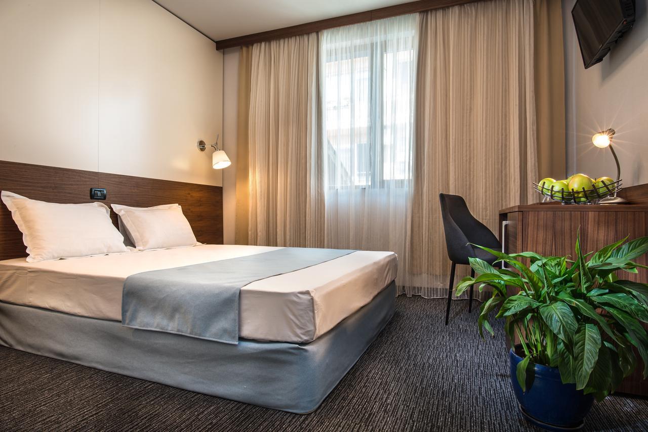 Uniqato Hotel Stara Zagora Esterno foto